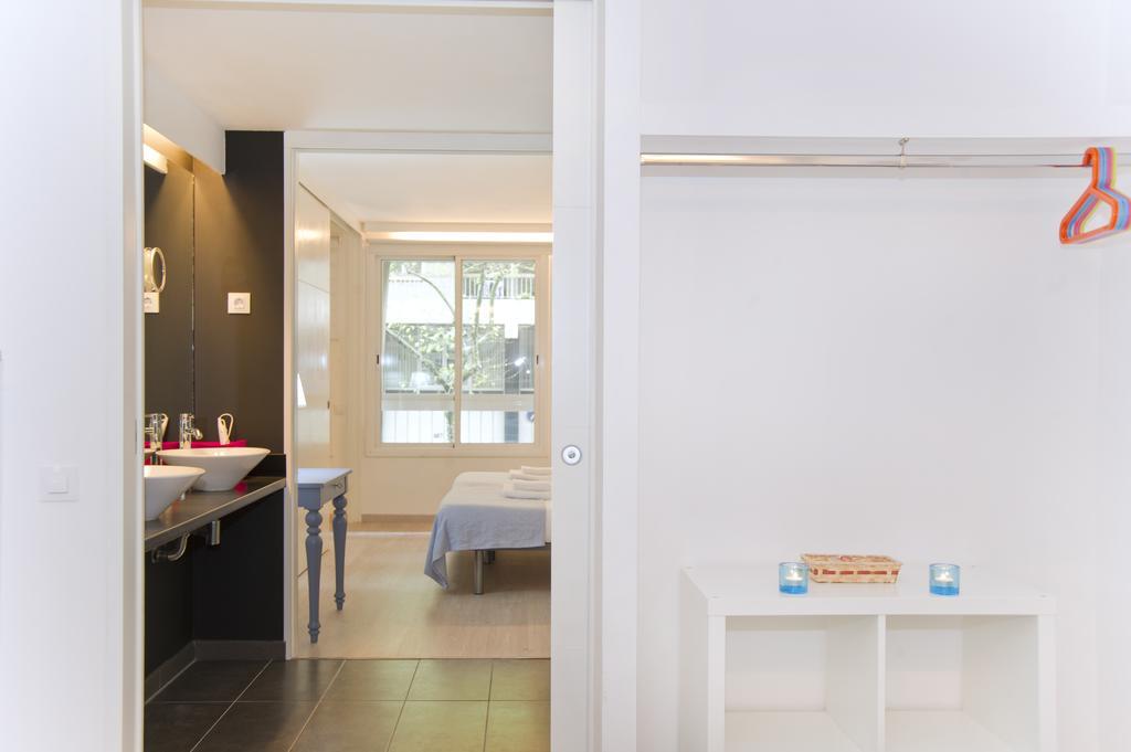 Montaber Apartments - Sagrada Familia Барселона Екстериор снимка