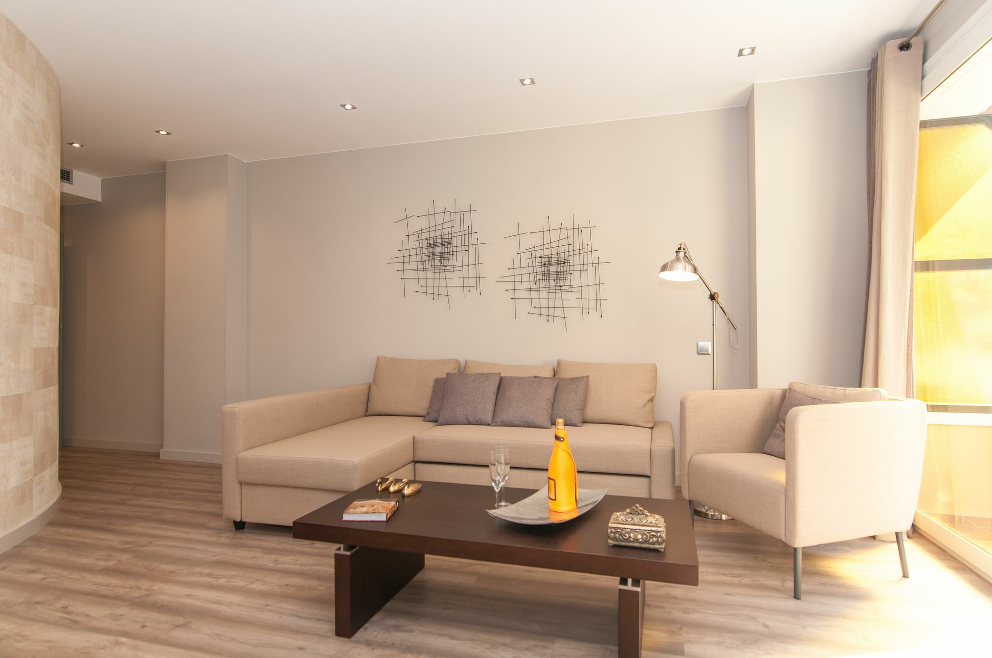 Montaber Apartments - Sagrada Familia Барселона Екстериор снимка