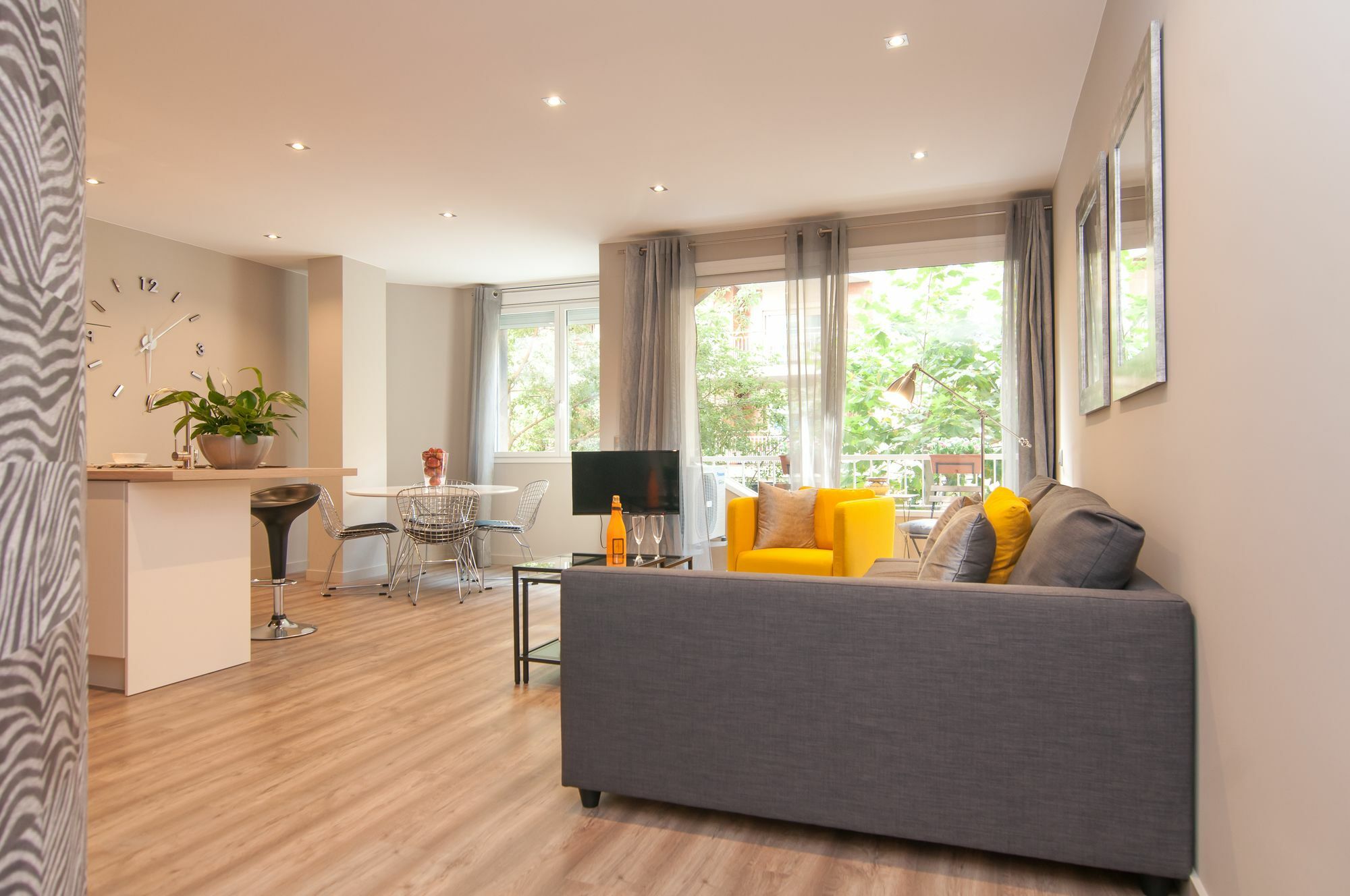 Montaber Apartments - Sagrada Familia Барселона Екстериор снимка